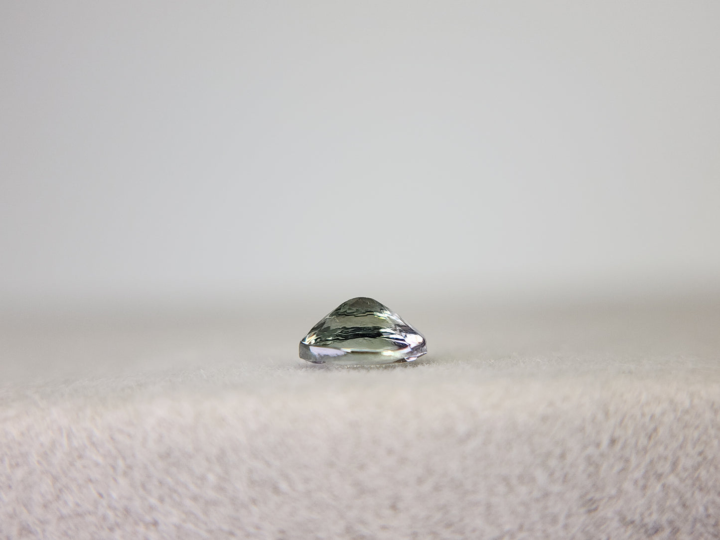 0654-5-3 ゾイサイト 0.38ct