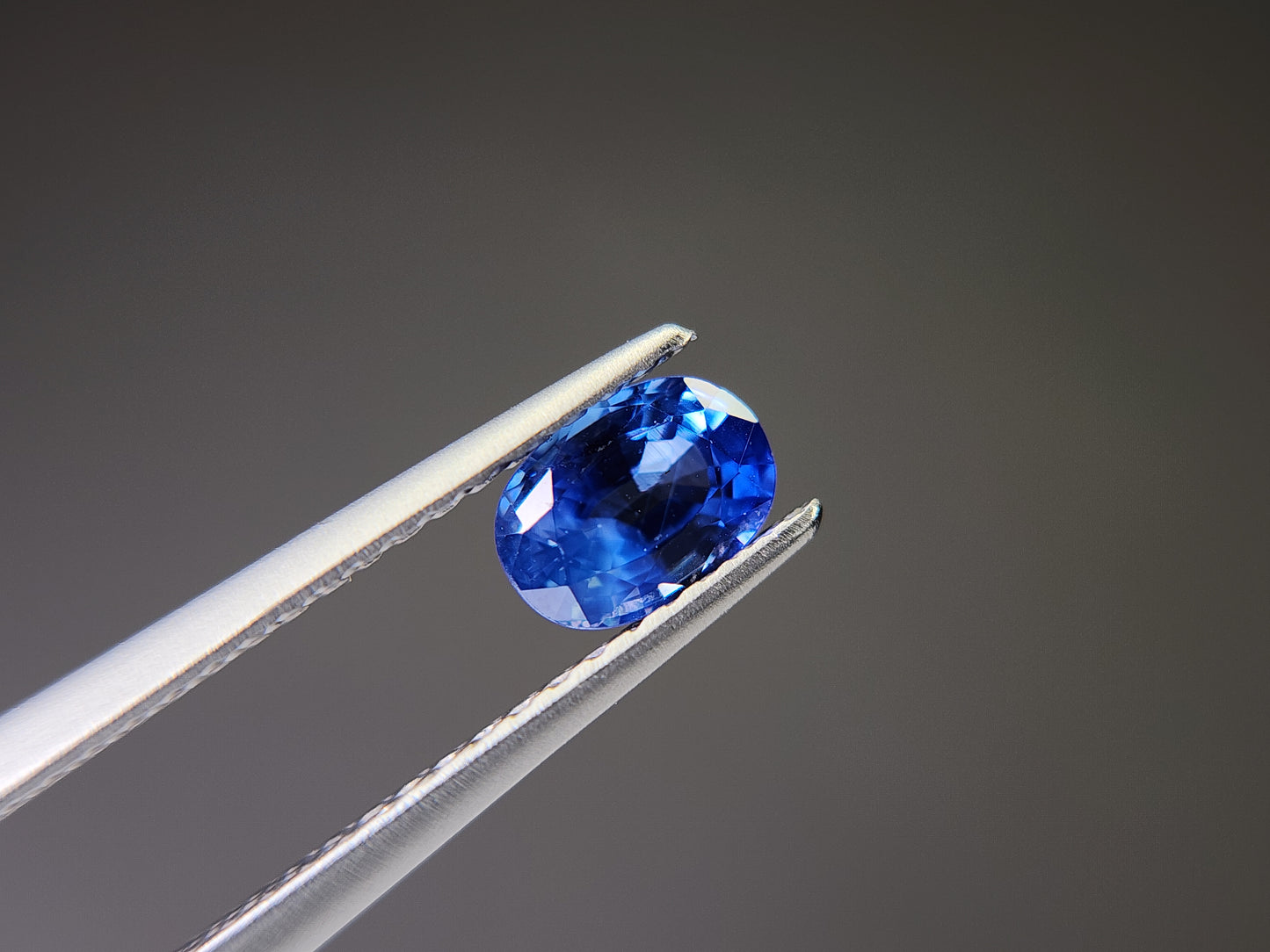 0904-10 サファイア 0.68ct