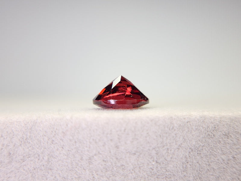 0910-5-11 ガーネット 2.38ct