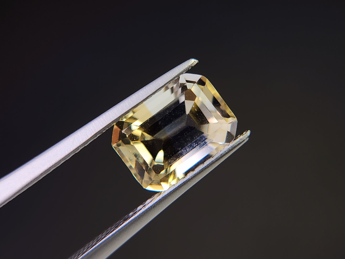 0365-5-1 バイカラーシトリン 2.19ct