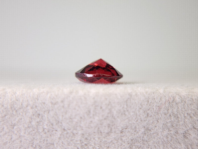 0910-2-9 ガーネット 1.42ct