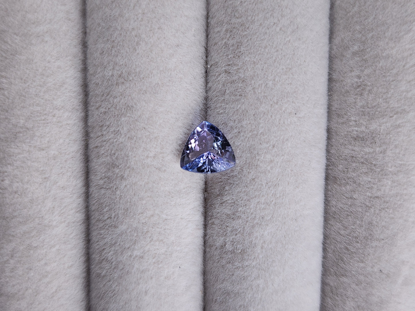 0646-5 ゾイサイト 0.93ct