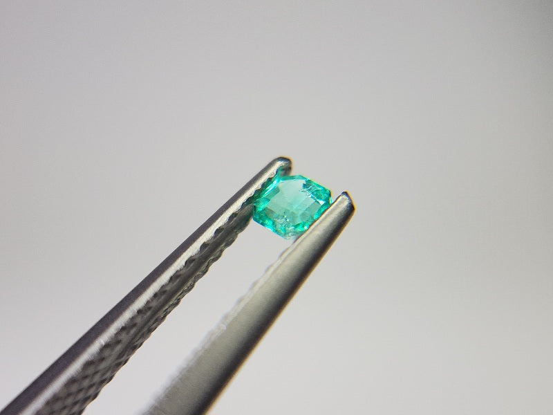0936-15 エメラルド 0.12ct