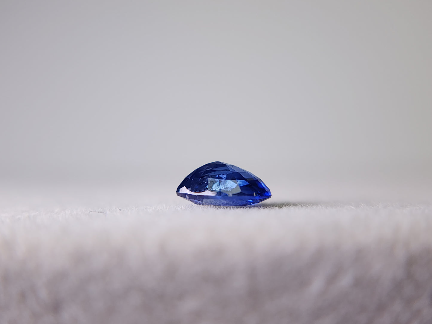 0904-8 サファイア 0.65ct