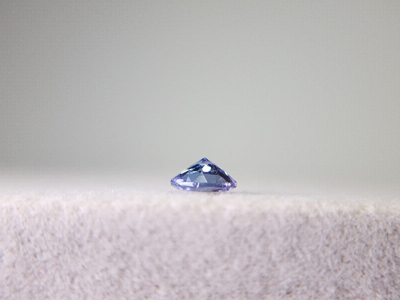 0657-24-18 ゾイサイト 0.36ct