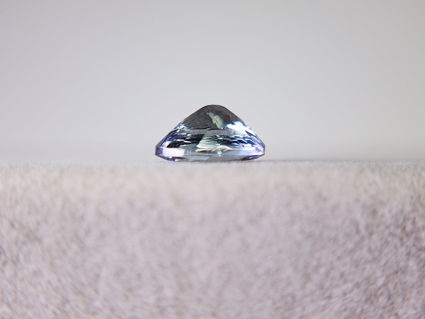 0876-19 バイカラータンザナイト 1.28ct