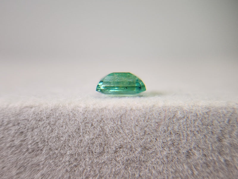 0936-8 エメラルド(ザンビア産) 0.51ct
