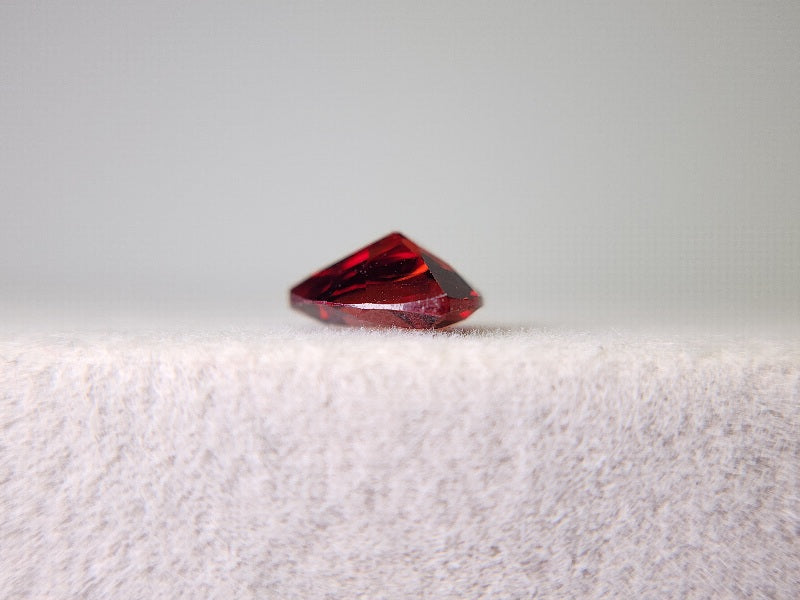 0910-1-9 ガーネット 1.11ct