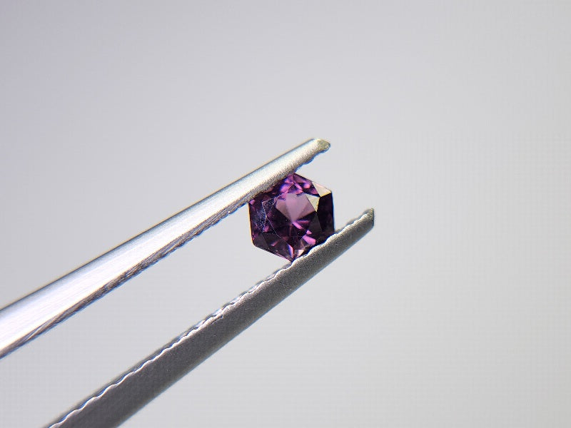 0002-6 スピネル 0.24ct