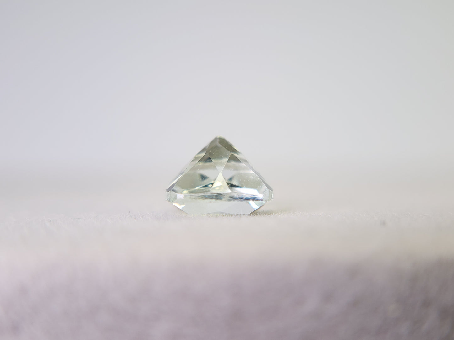 0878-4-1 グリーンベリル 0.97ct