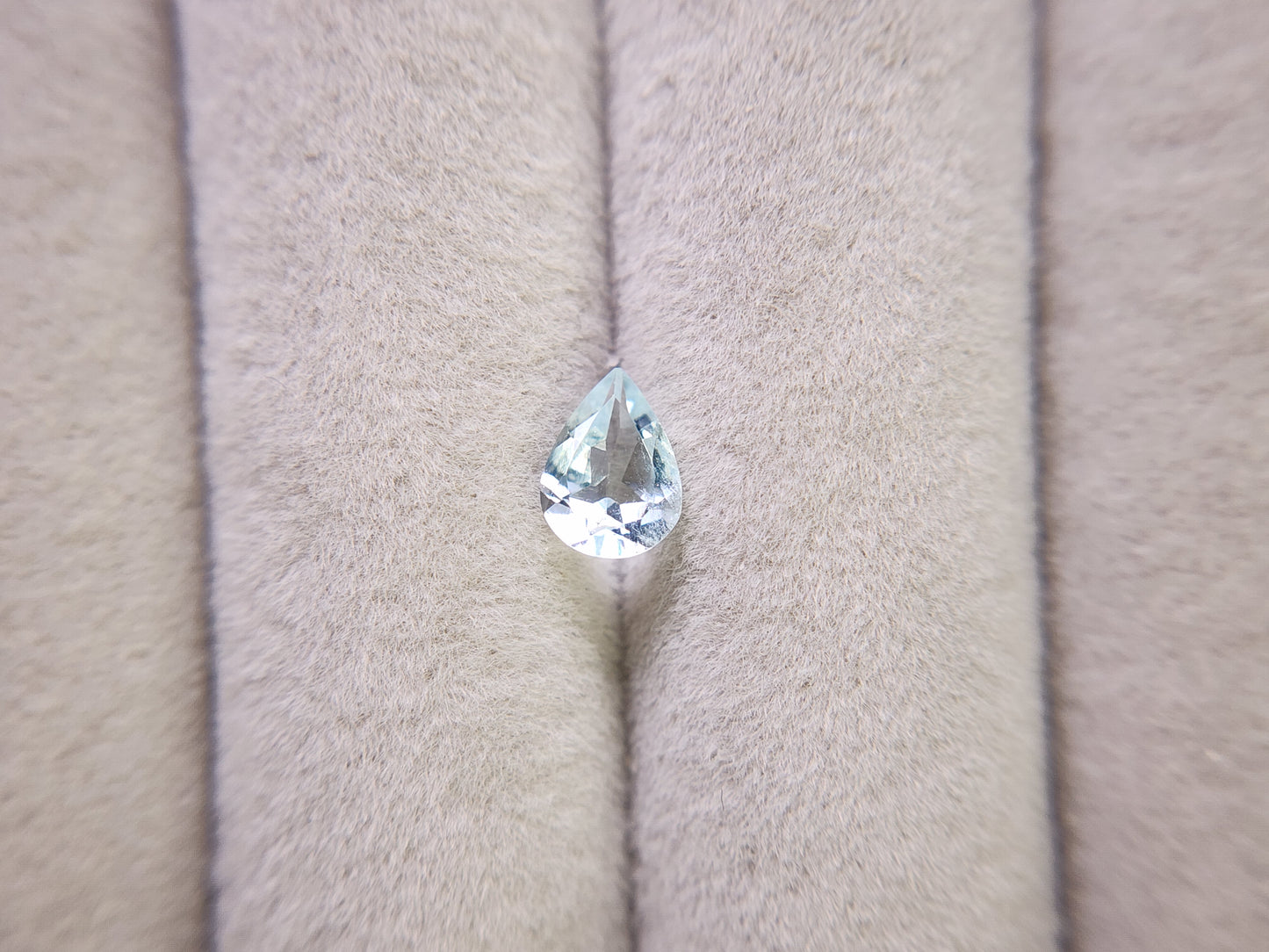 0008-4 アクアマリン ペアシェイプ 0.54ct