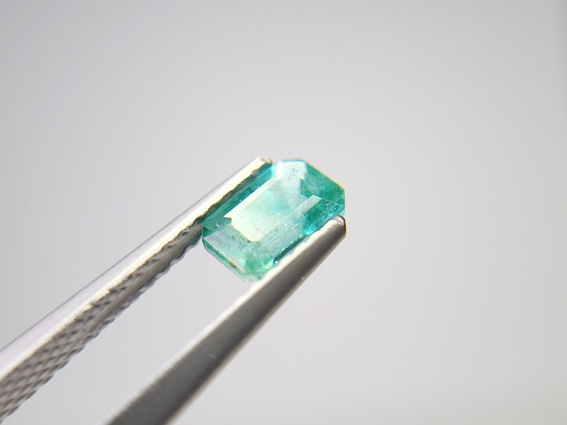 0936-5 エメラルド(ザンビア産) 0.63ct