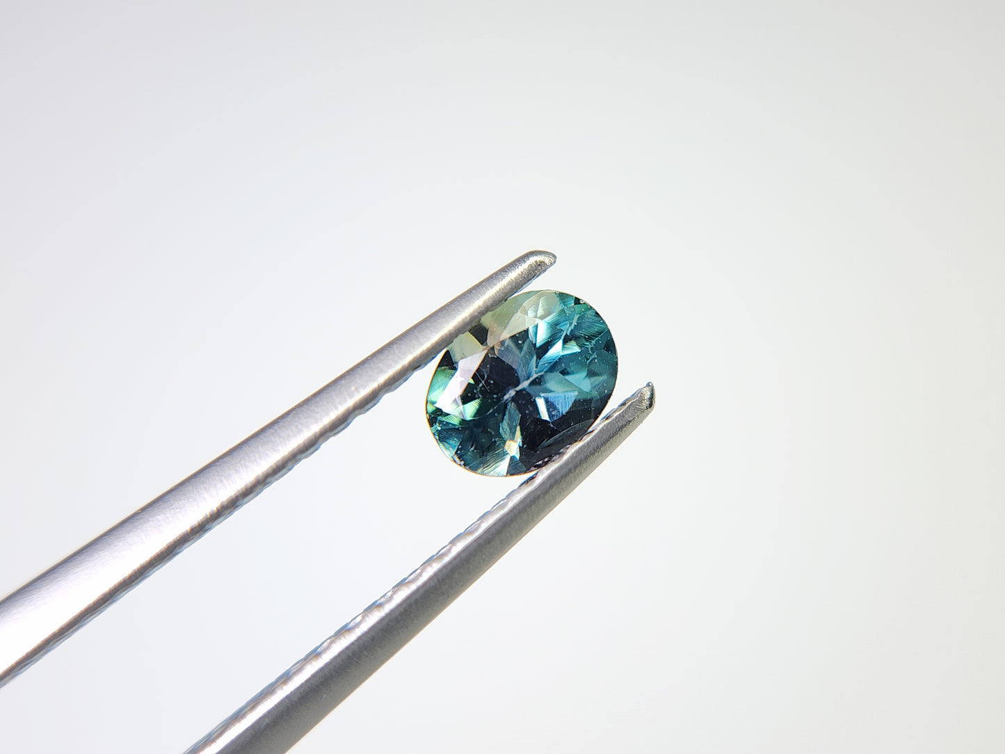 0654-10 ゾイサイト 0.39ct