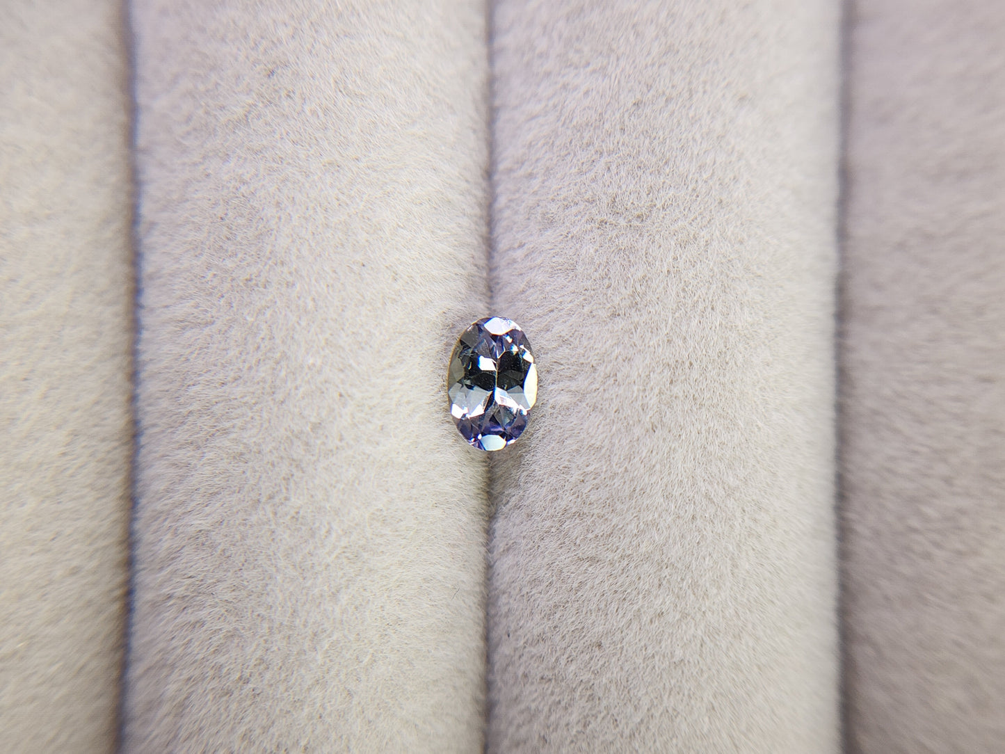 0655-12-3 ゾイサイト 0.43ct