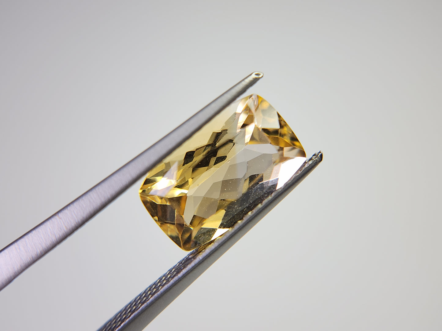 0365-4-8 バイカラーシトリン 2.78ct