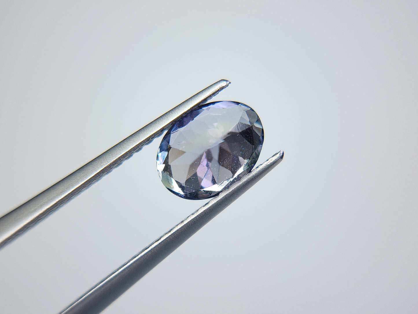 0876-18 バイカラータンザナイト 1.29ct