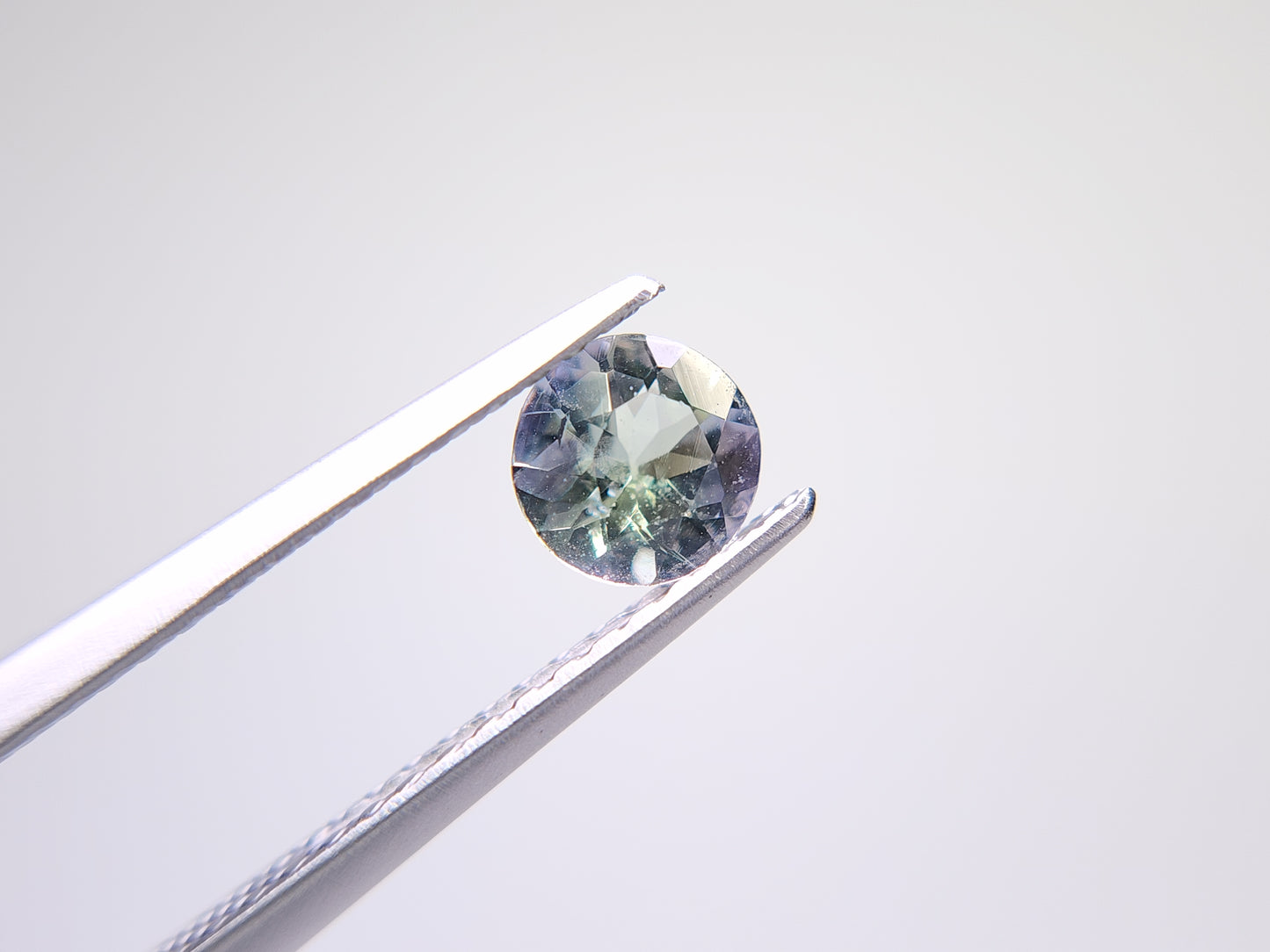0657-23-4 ゾイサイト 0.37ct