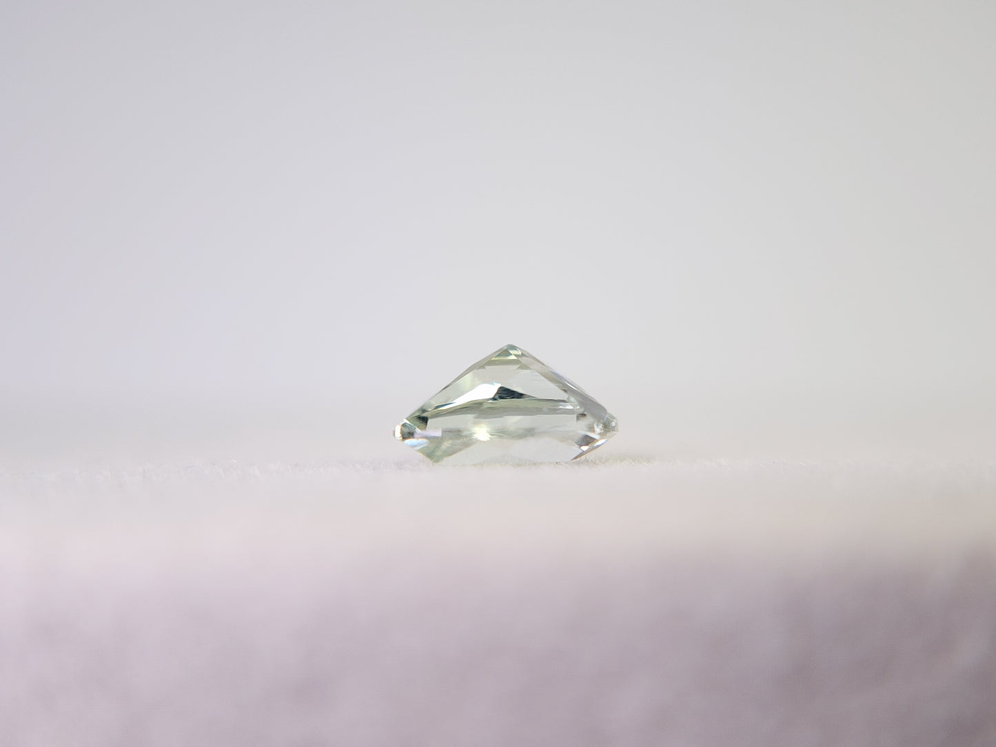 0878-4-9 グリーンベリル 0.68ct