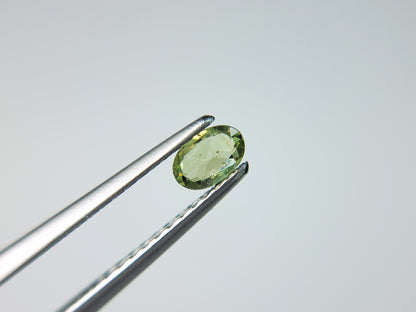 0873-1【ランダム発送】デマントイドガーネット【1石あたり約0.18ct】