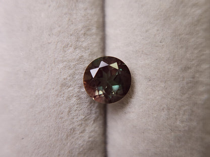 0504-1　バイカラーアンデシン　0.97ct
