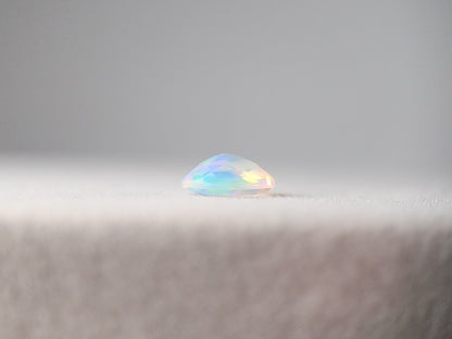 0909-1-1　オパール　0.71ct