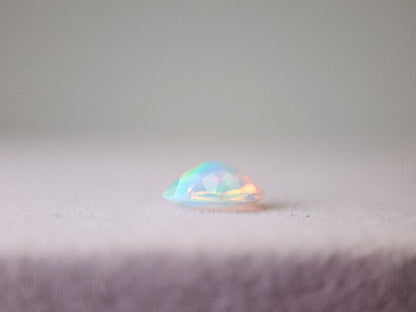 0909-2-4　オパール　0.40ct