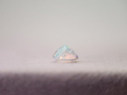 0909-4-1　オパール　0.29ct