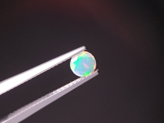 0909-4-3　オパール　0.24ct