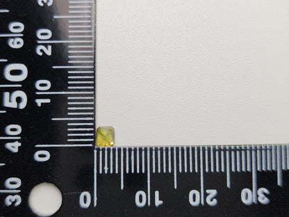 0932-6　スフェーン　0.36ct