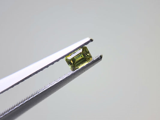 0932-10　スフェーン　0.17ct