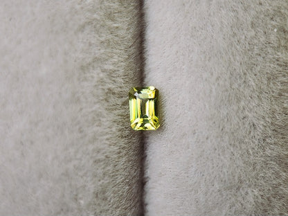 0932-10　スフェーン　0.17ct