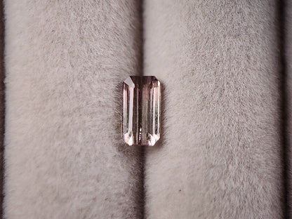 0879-10 　トルマリン　0.90ct