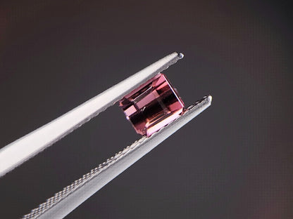 0879-11　 トルマリン　0.77ct