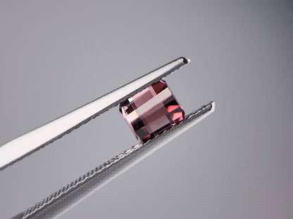 0879-11　 トルマリン　0.77ct