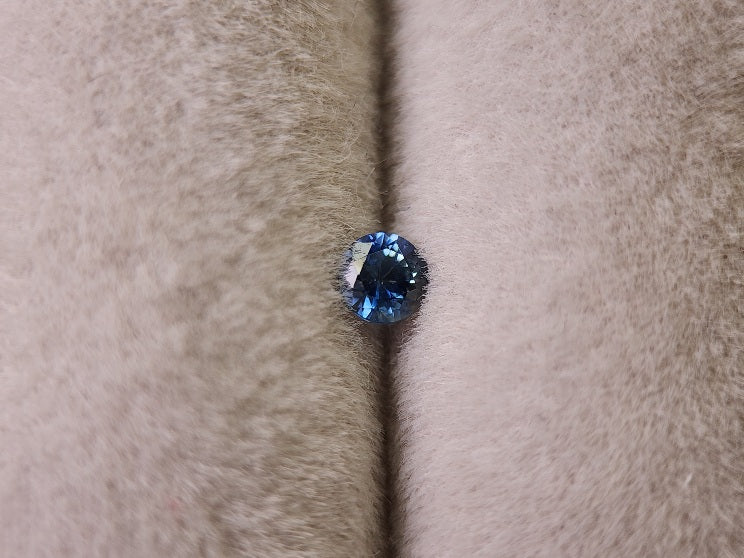 0090-12　モンタナサファイア　0.12ct