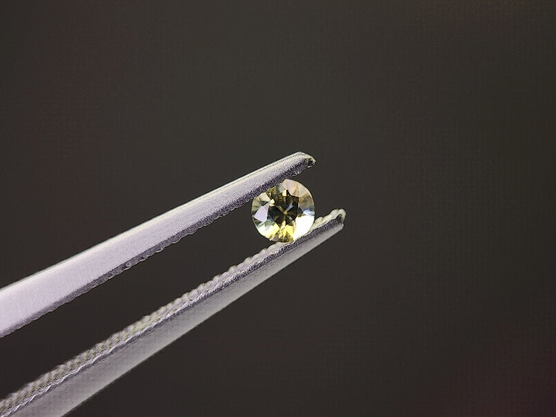 0090-14　モンタナサファイア　0.13ct