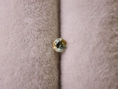 0090-14　モンタナサファイア　0.13ct