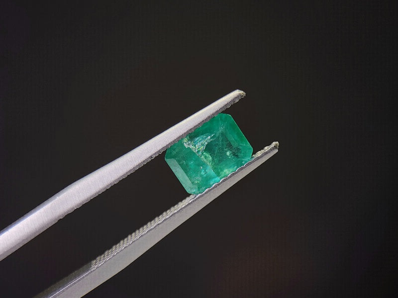 0938-3　エメラルド　1.21ct