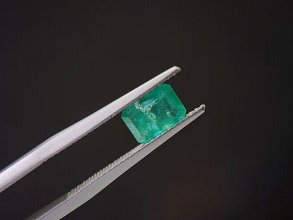 0938-3　エメラルド　1.21ct