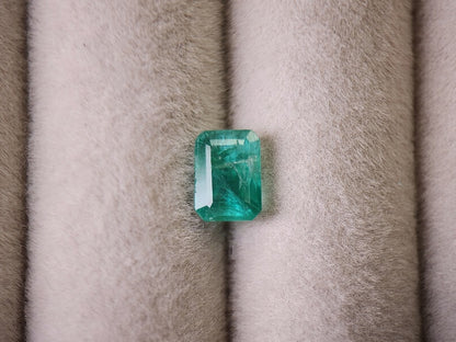 0938-3　エメラルド　1.21ct