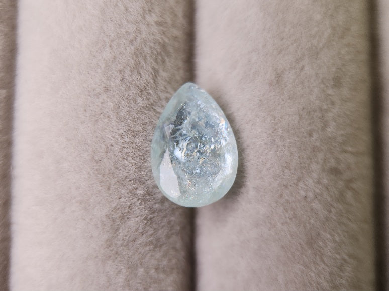 0008-2-1　シンデレラアクアマリン　1.67ct