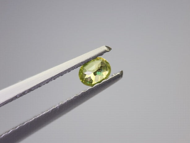 0932-1-1　スフェーン　0.15ct