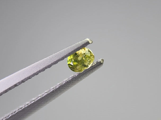 0932-1-5　スフェーン　0.13ct