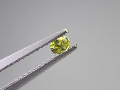 0932-1-5　スフェーン　0.13ct