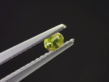 0932-1-4　スフェーン　0.13ct