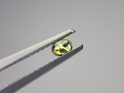 0932-1-4　スフェーン　0.13ct