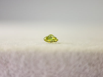 0932-1-4　スフェーン　0.13ct