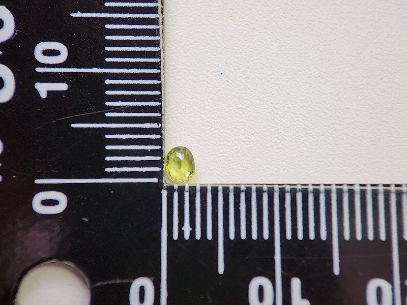 0932-1-4　スフェーン　0.13ct