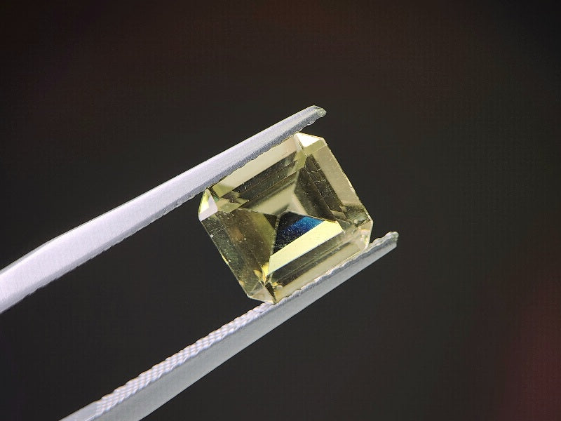 0473-1　イエローグリーンアパタイト　2.71ct