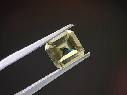 0473-1　イエローグリーンアパタイト　2.71ct